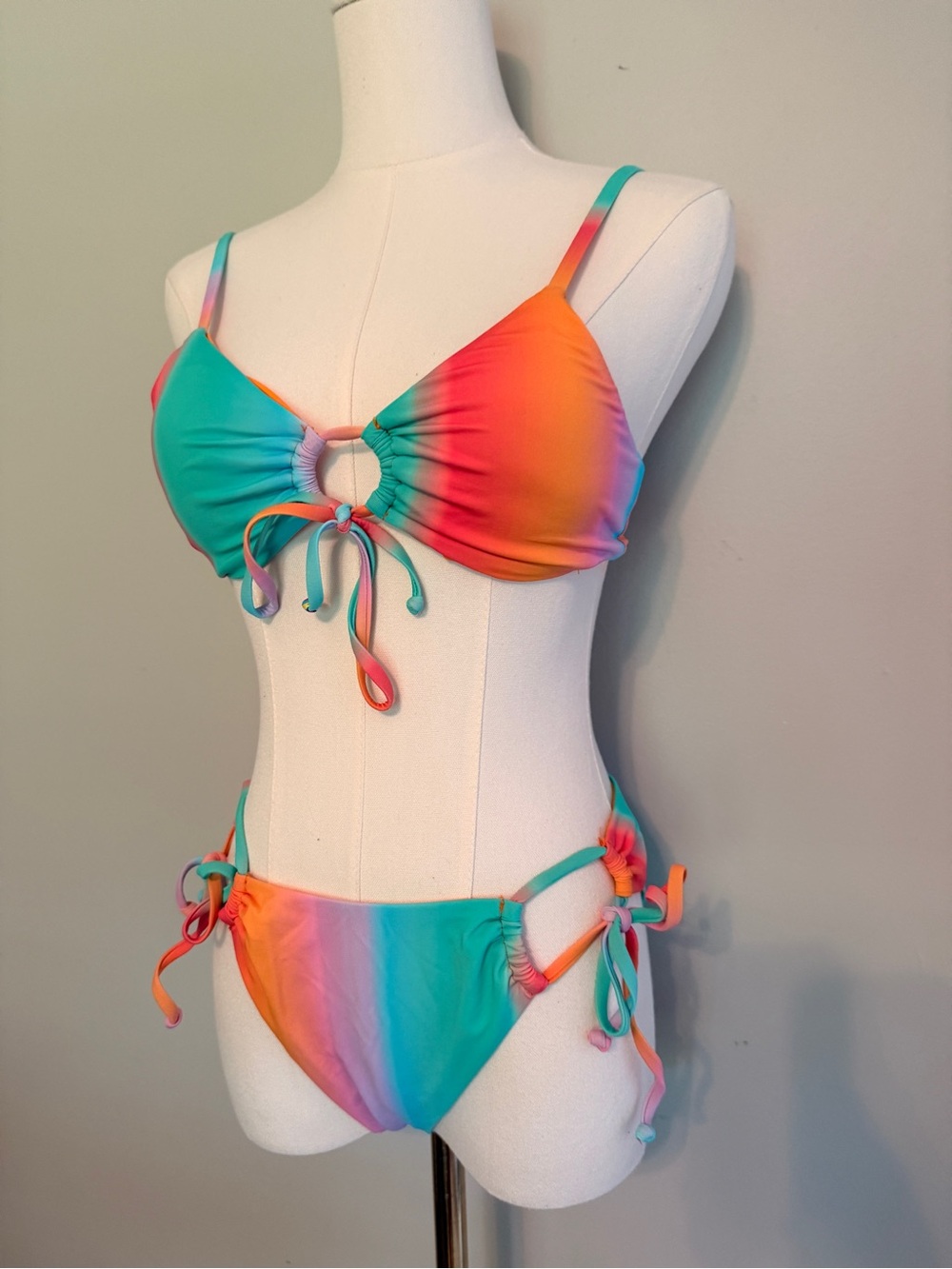 Dippin Daisy’s Tranquil Bikini Set